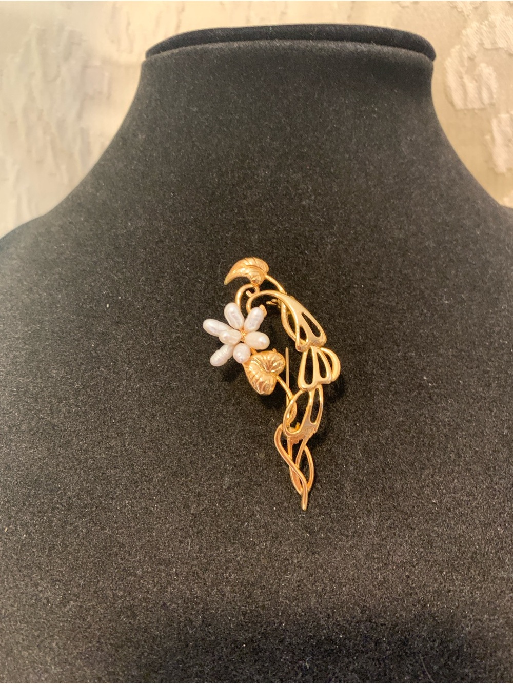 Gold-Tone Floral Freshwater Pearl Brooch - Women’s Decorative Jewelry